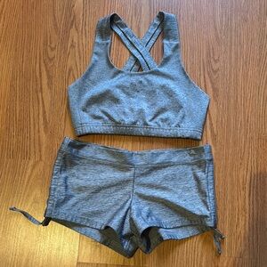 Gray Mika Pole wear set